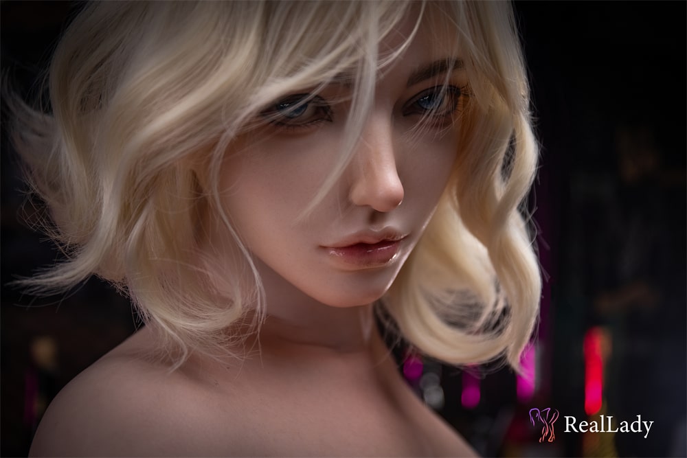 Billie: Fun Party Girl Sex Doll