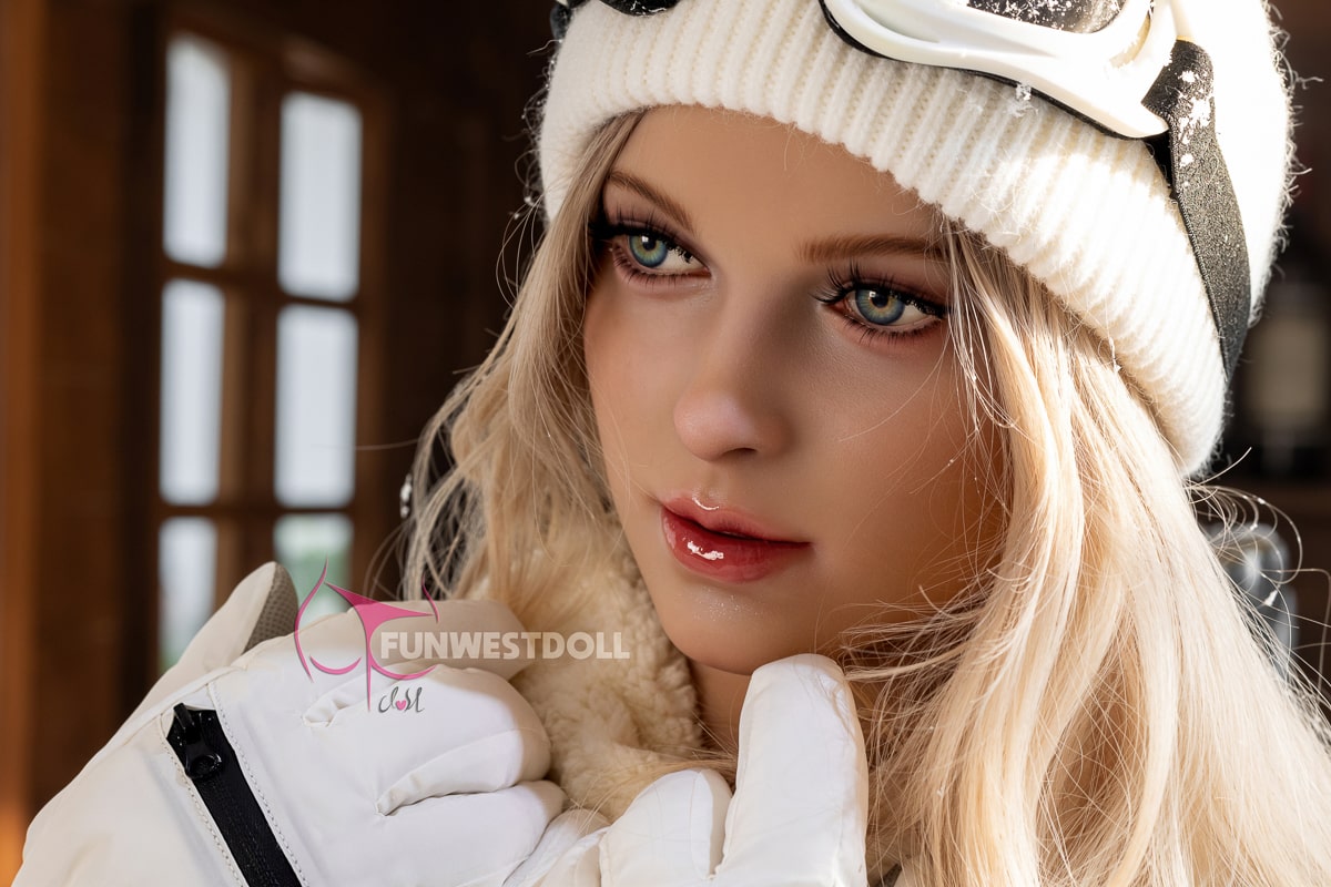 Eira: Sexy Ski Weekend Sex Doll