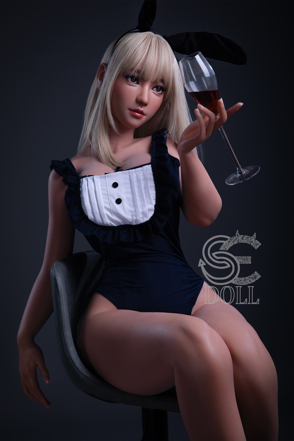 Yvonne: Sexy Butler Sex Doll