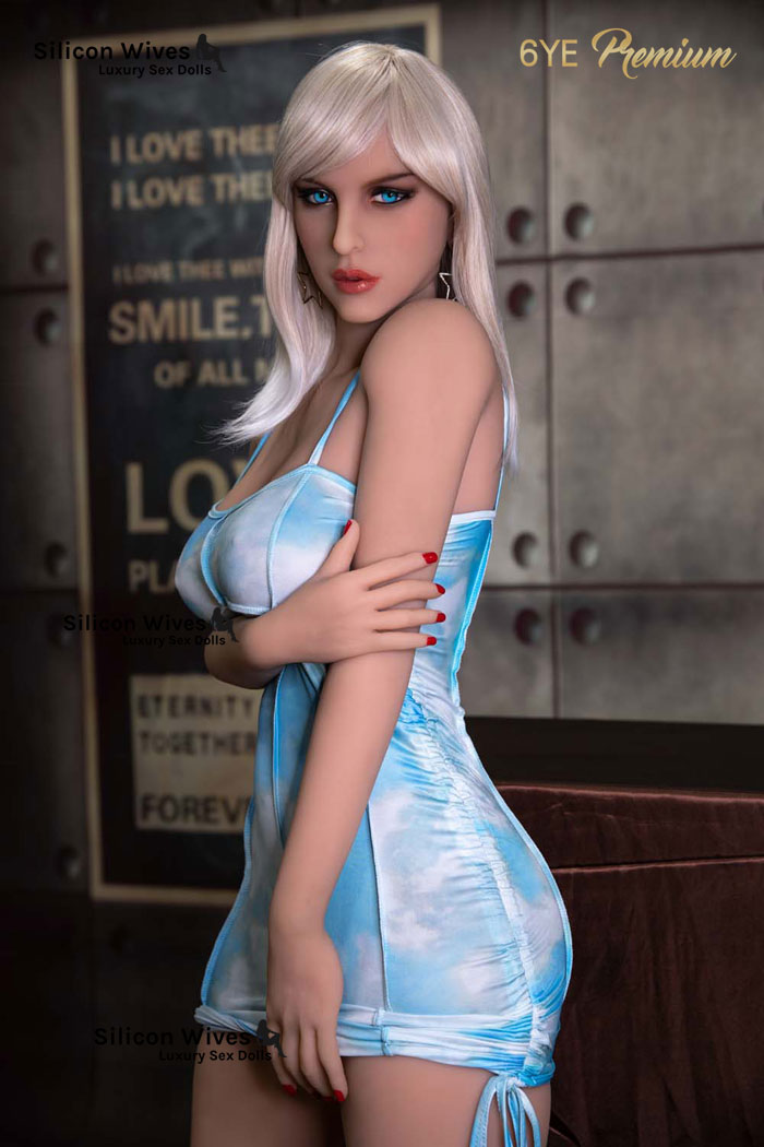 Sapphire: Nordic Babe Sex Doll