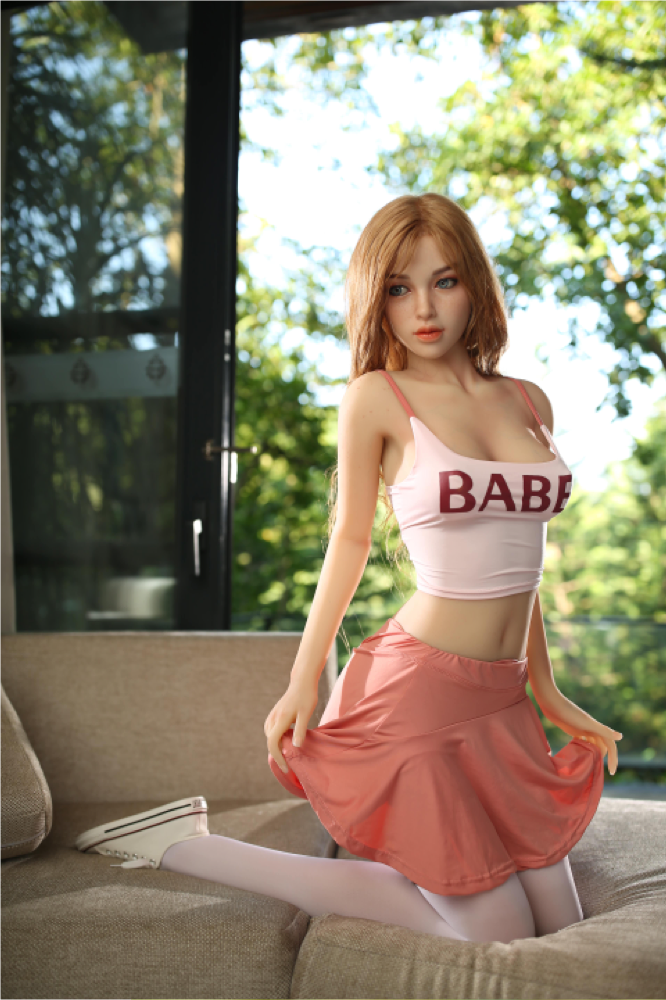 Babe: Tall and Slim Sex Doll