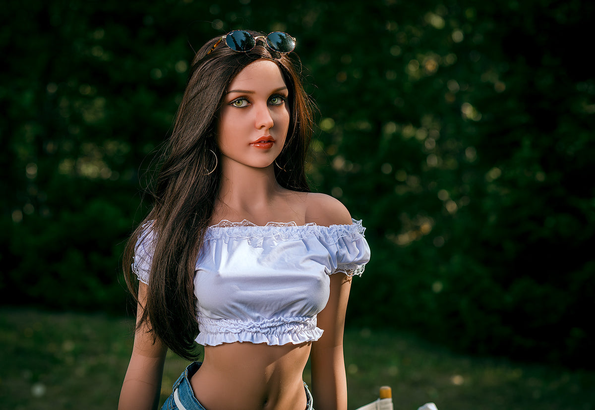 Molly: All American Sex Doll